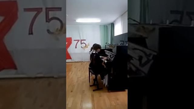 уч.номер 2705-8-я Дуэт пианистов: Леонова Маргарита и Валентина Шевченко смотреть онлайн