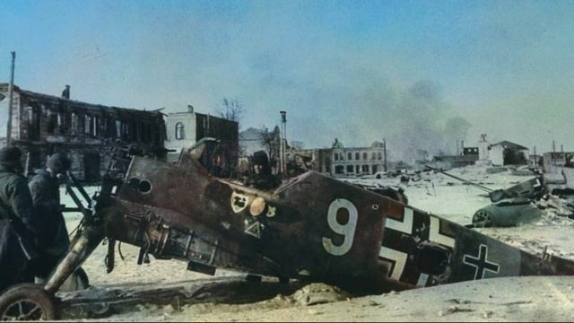 КИНОХРОНИКА СРАЖЕНИЙ ЗА г. ЮХНОВ / ТРОФЕИ РККА смотреть онлайн