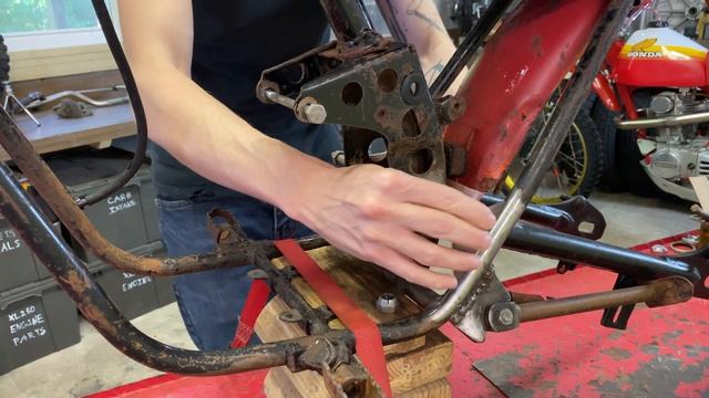 Pit Bike Build Honda XL70 Flat Tracker Forks Triples Extended Swingarm - EP2 смотреть онлайн