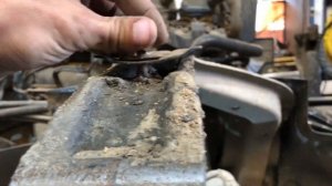 Ремонт скании, замена пальцев и втулок передних рессор! Часть 1