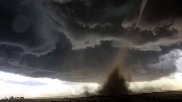 Tornado in 4K UHD смотреть онлайн
