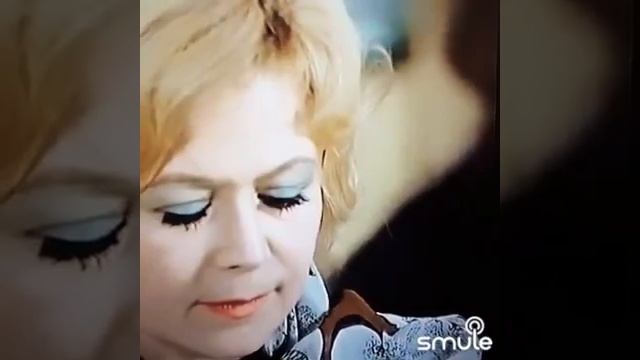 Облетают последние маки из к/ф Служебный Роман смотреть онлайн
