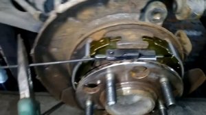 Замена колодок ручника Киа Сид 1.4 литра ??