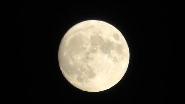 Луна. Moon. Panasonic HC-VX870 zoom test. Тавричанка 28.09.2023 смотреть онлайн
