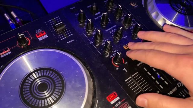Pioneer DDJ SB3 Basics Tutorial смотреть онлайн