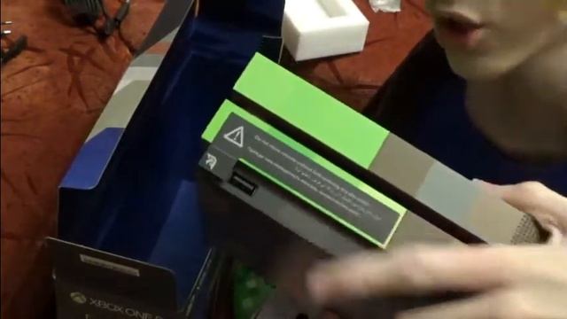 Xbox One S Minecraft Limited Edition - Распаковка, первое впечатление смотреть онлайн
