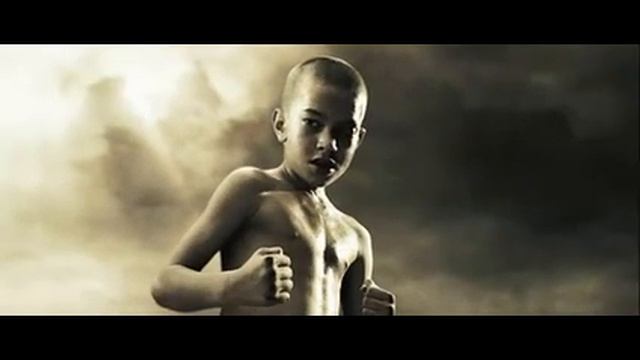 300 First Trailer based on Frank Miller Novel смотреть онлайн