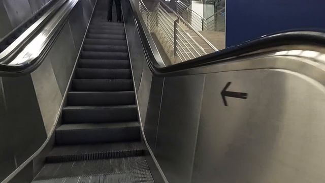 Frankfurt Airport Tutorial | FRA | How do I get from | Terminal 1 to Terminal 2?! смотреть онлайн