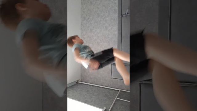 КАК НАУЧИТЬСЯ ДЕЛАТЬ КОЛЕСО? смотреть онлайн