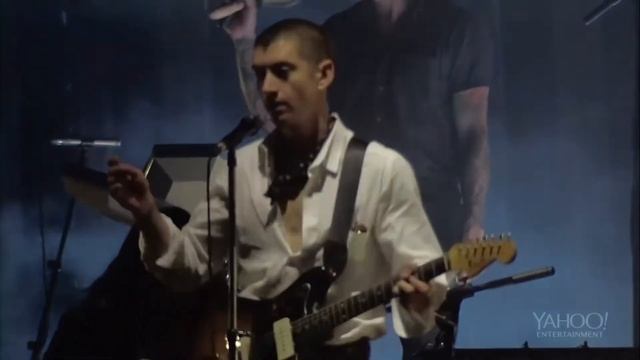 arctic monkeys - John Carpenter's Blues Explosion Knee Socks live voodoo 2018 смотреть онлайн