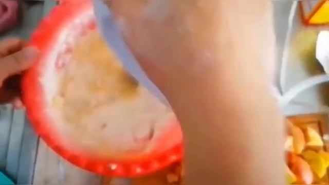 Шарлотка с яблоками.Шарлотка казакша рецепт.Алма пирогы смотреть онлайн