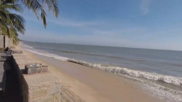 Dynasty Mui Ne Beach Resort Vietnam территория отеля.