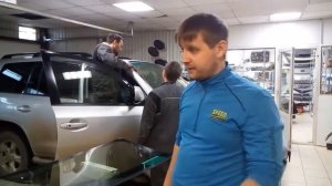 Как поменять оригинальное лобовое на Toyota Land Cruiser 200 и сэкономить 30000 т.р.