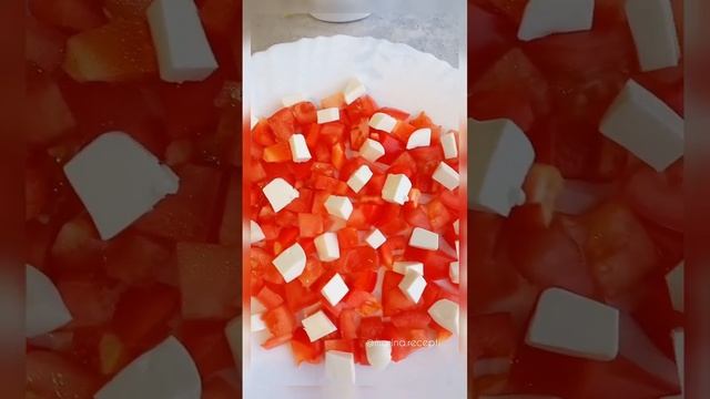 Лёгкий САЛАТИК из ЧЕТЫРЁХ ингредиентов смотреть онлайн