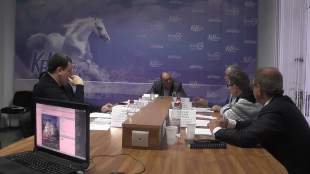 Круглый стол на тему "Устав города" смотреть онлайн