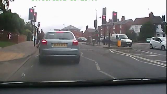 Aylesbury - 3 mini roundabouts смотреть онлайн