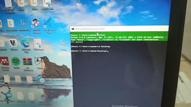 Code Python with Notepad and Anaconda Prompt смотреть онлайн