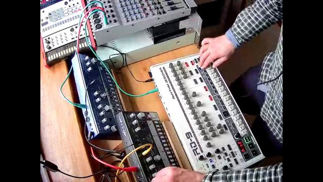 Acid Routine (Behringer RD-6, RD-9, TD-3) смотреть онлайн