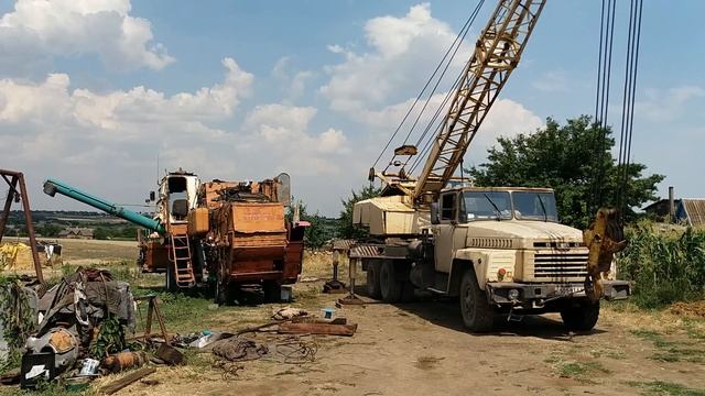 Установка двигателя на комбайн Нива СК 5 смотреть онлайн