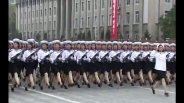 Маршируют северокорейские девушки смотреть онлайн