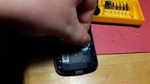 Huawei U8652 попытки достать застрявшую сим-карту (теоретическое описание)
