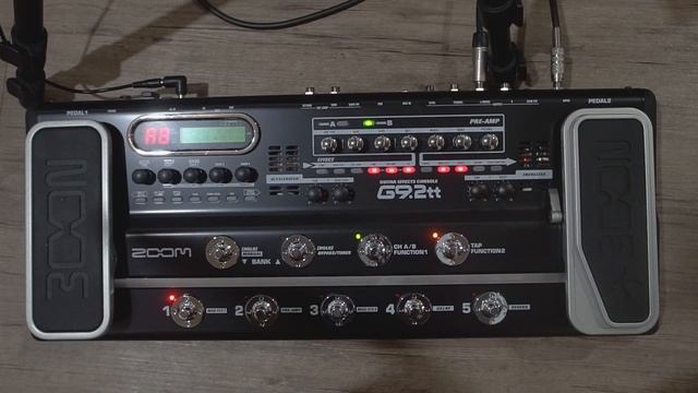 ZOOM G9.2tt Guitar Multieffects Demo