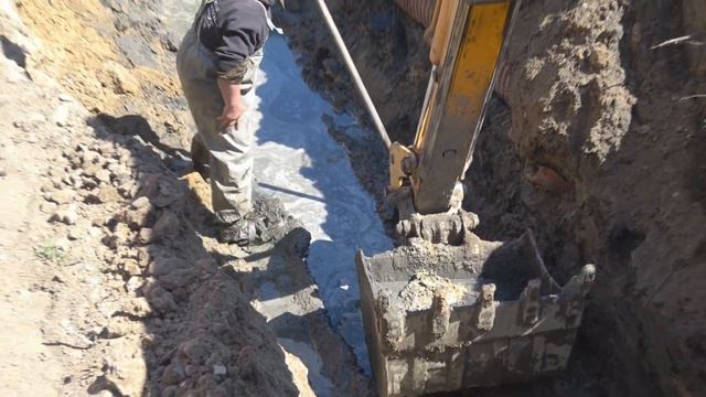 Почему ограничено водоснабжение части города? Что происходит по ул. Кишиневская? смотреть онлайн