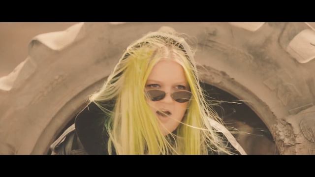 Felix Jaehn - Bonfire (feat. ALMA) [Offizielles Video]