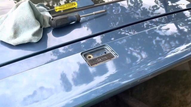 How To Remove a Honda Element Rear Tailgate Spoiler смотреть онлайн