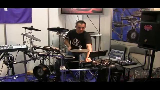 Барабанщик на MoscowMusic2009. смотреть онлайн
