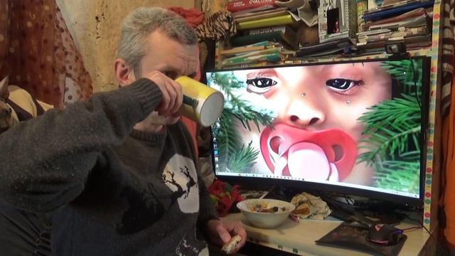 обжор мукбанг суп макаронный с тушёнкой и чайный гриб