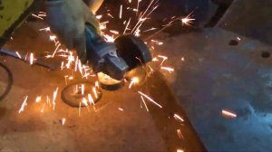 СВАРКА ПОВРЕЖДЁННОЙ БАЛКИ КАТАПИЛЛЕРА!!! Потолочный шов!!!