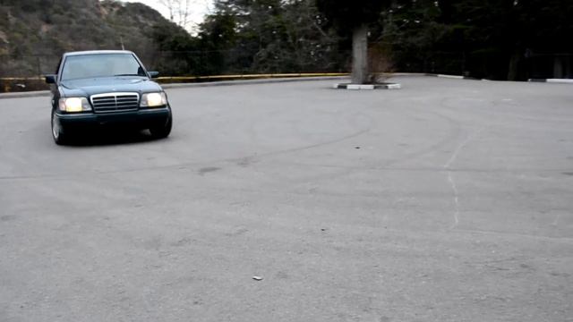 [BETA] SMALL DRIVE:Mercedes-Benz 124 смотреть онлайн