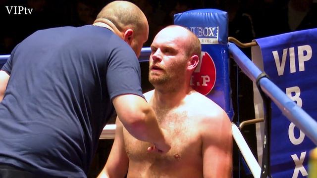 Desire Adami v Richard Helm at Knowsley Leisure centre on 19/11/21 смотреть онлайн