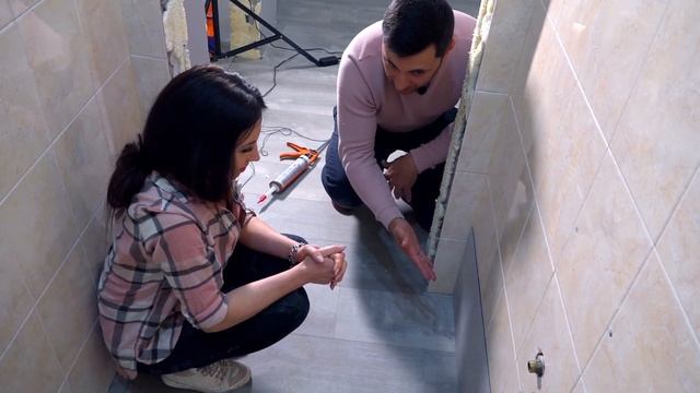 Как приклеить стеновые панели Aquawall на старую плитку в санузле. Aquawall From Aquafloor