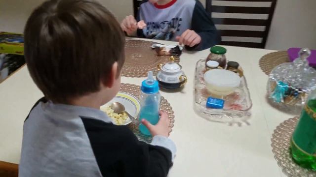 VLOG/ВНУЧОК ПРИЕХАЛ /ЗАБЫВАЕМ'' РУССКИЙ ''/ ДЕТСКИЕ КАПРИЗЫ в Выходной// смотреть онлайн
