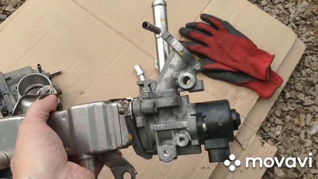 Чистка ЕГР на Тойота Приус 30 .The first cleaning of the EGR on a Prius смотреть онлайн