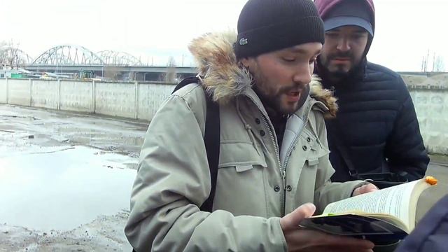 Максим Шкварко принимает экзамен у полицейских. Киев. смотреть онлайн