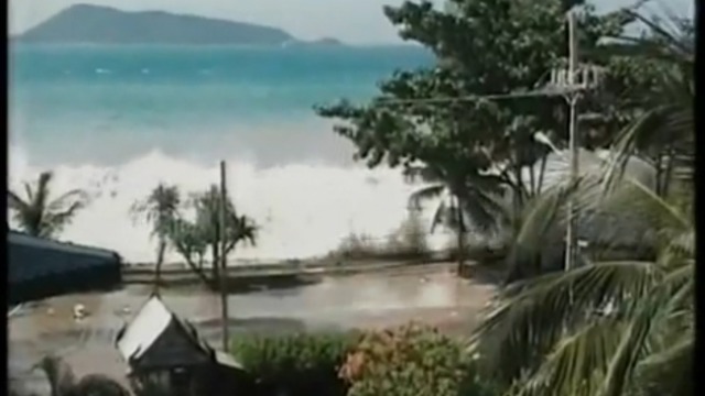 Катастрофические цунами 2004 года смотреть онлайн