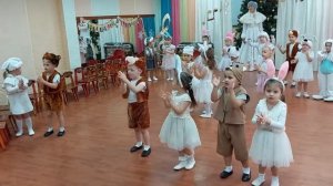 Танец шоколадных медвежат и сахарных зайчат, младшая группа, МАДОУ "Детский сад №21 "Аленка"