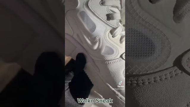 Air Force 1 Mid React - Walkn Sneak смотреть онлайн