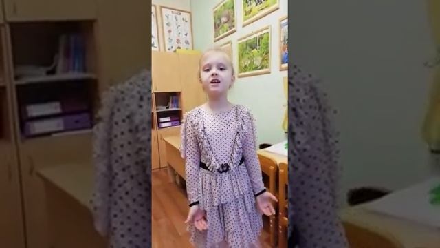 Дарья Решетнева читает стихотворение Ф.И. Тютчева #страначитающая смотреть онлайн