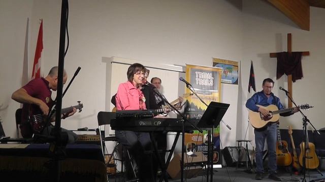 How Great Thou Art (Cree) Rising Above Band смотреть онлайн