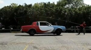 Машина способна прыгать через скакалку Jump Car