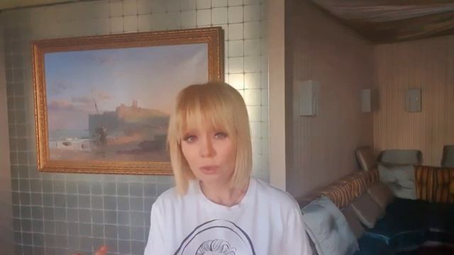 Валерия читает стихи Р.И. Рождественского смотреть онлайн