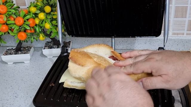 BAKIN DÜNYANIN EN GÜZEL TOSTU NASIL YAPILIYOR ✅? DAHA ÖNCE TOST YEMEDİM DİYECEKSİNİZ? смотреть онлайн