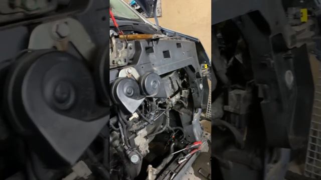 Renault modus démarreur épisode 2 смотреть онлайн