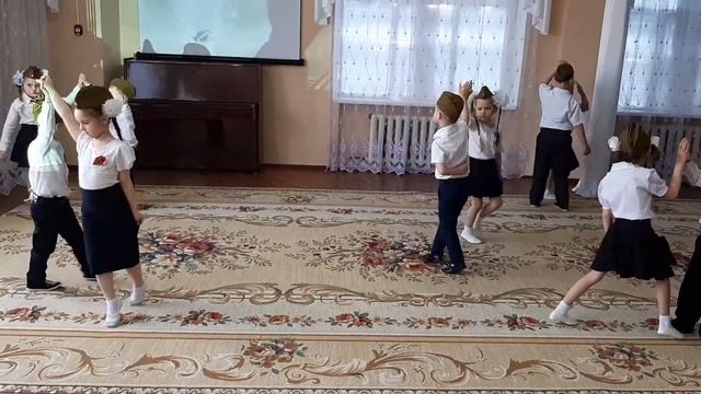 "Ах, эти тучи в голубом" смотреть онлайн