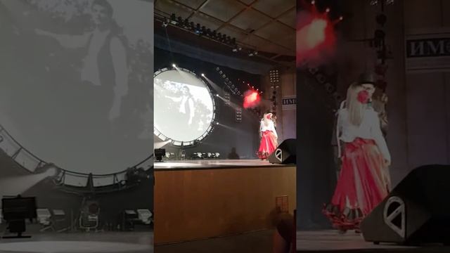 Как много девушек хороших !!! И танго!!! смотреть онлайн