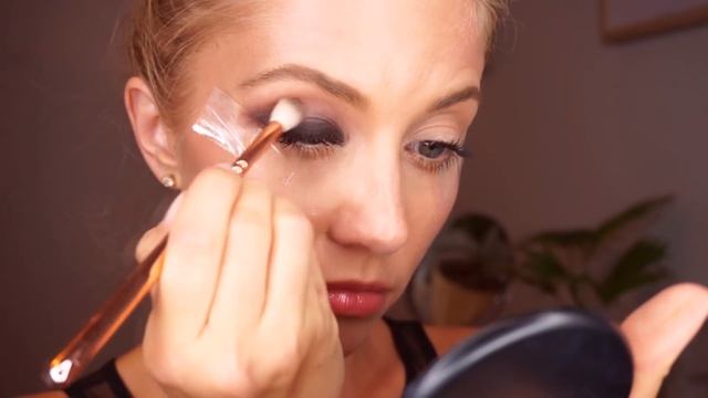 МАКИЯЖ из дневного в вечерний. SMOKY EYES ♡ [OSIA] смотреть онлайн